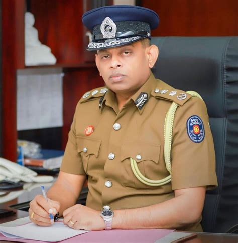 polisiya in English .